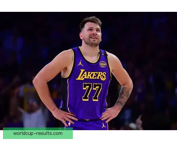 湖人骑士首发对决詹姆斯冲历史总胜场王东契奇复出迎战哈登焦点之夜