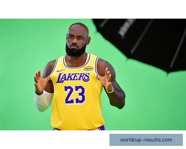 詹姆斯手指伤势无碍客场最后一战将全力以赴